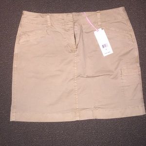 Vineyard vines size 2 khaki skirt NWT
